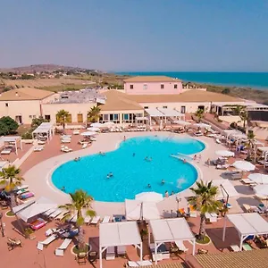 Sikania Eco Resort
