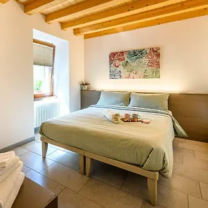 Old Town Apartment Tirano